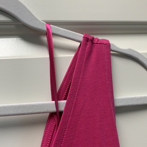 This gorgeous Banana Republic dress is a must - Picture 6 of 6